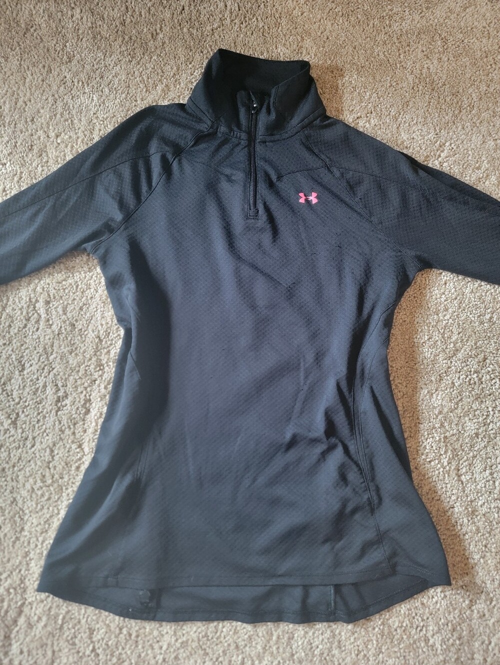 Under Armour Semi Fit Breast Cancer Awareness Athletic Breathable Pullover Slip